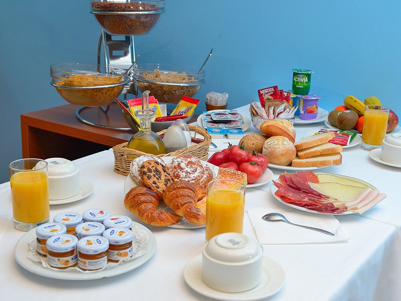 05-hotel-barcelona-sercotel-azul-desayunador