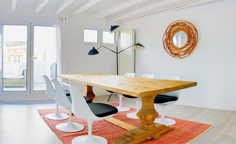 salon-en-atico-con-terraza-urbanvida-la-latina2-816x500