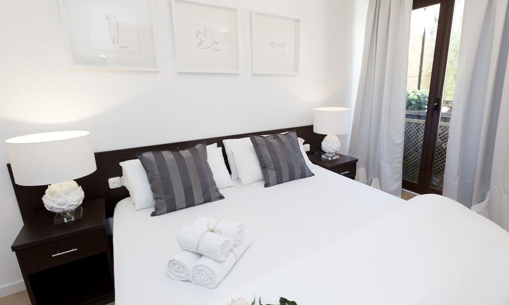 happy-apartments-barcelona-room-img_5111