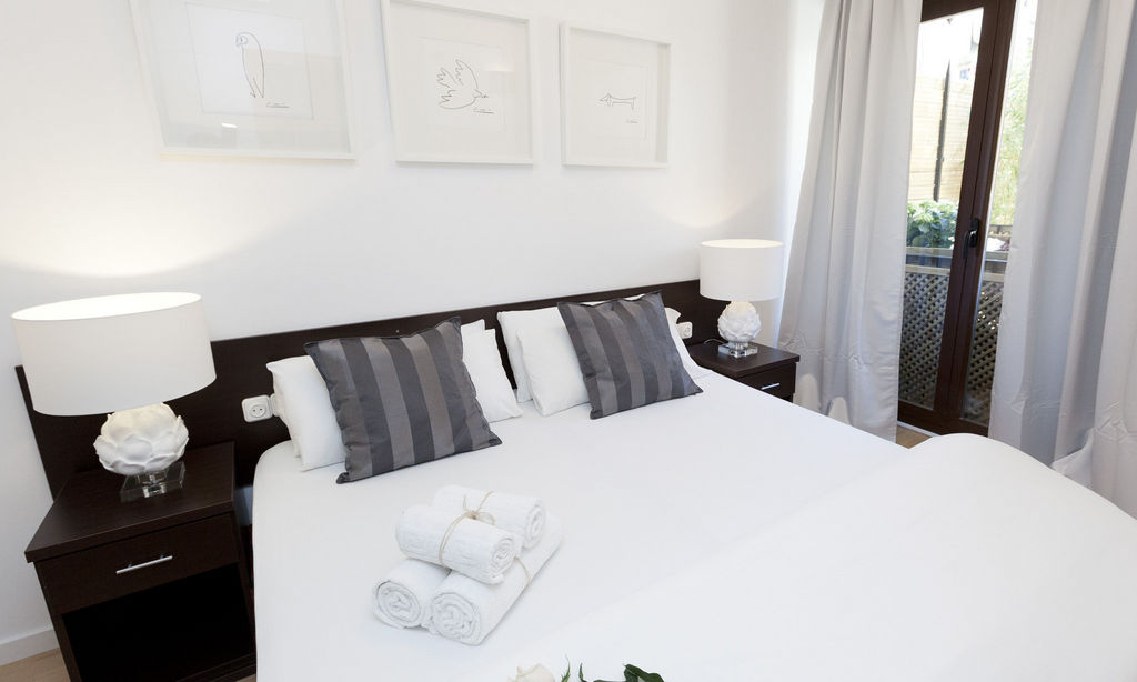 happy-apartments-barcelona-room-img_5111