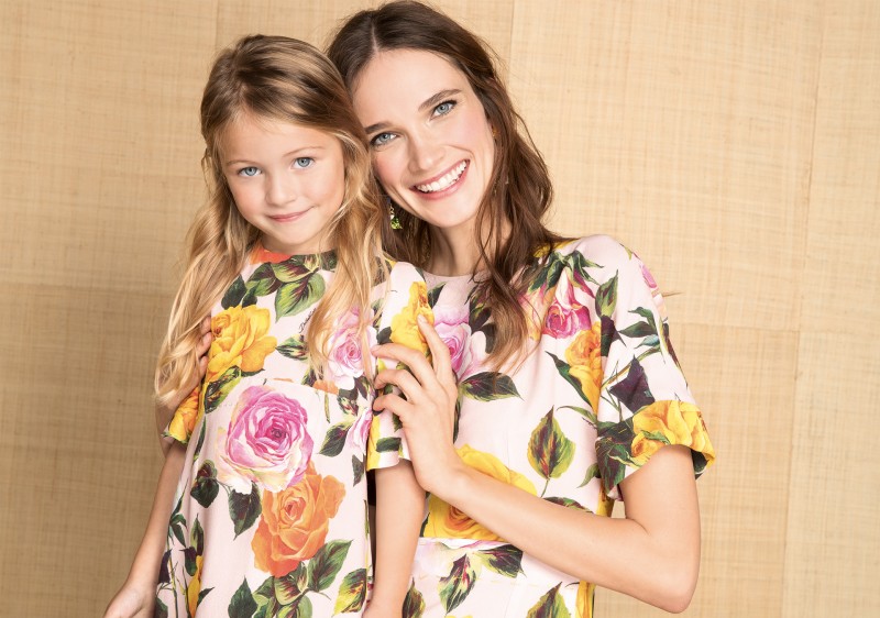 dolce-and-gabbana-summer-2017-girl-mini-me-banner-landing-1920x1348-800x562